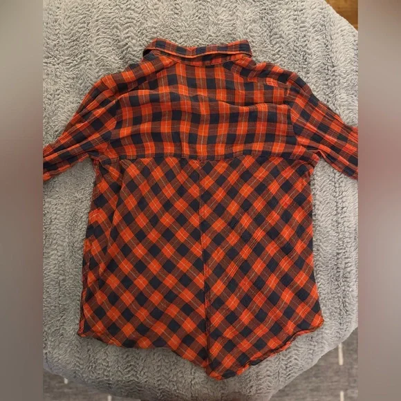 FREE PEOPLE Women’s Plaid Button-Up Shirt with Snap Closure Size Medium - Picture 4 of 12